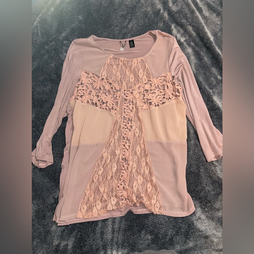 Beautiful womens blouse size XL in excellent condition